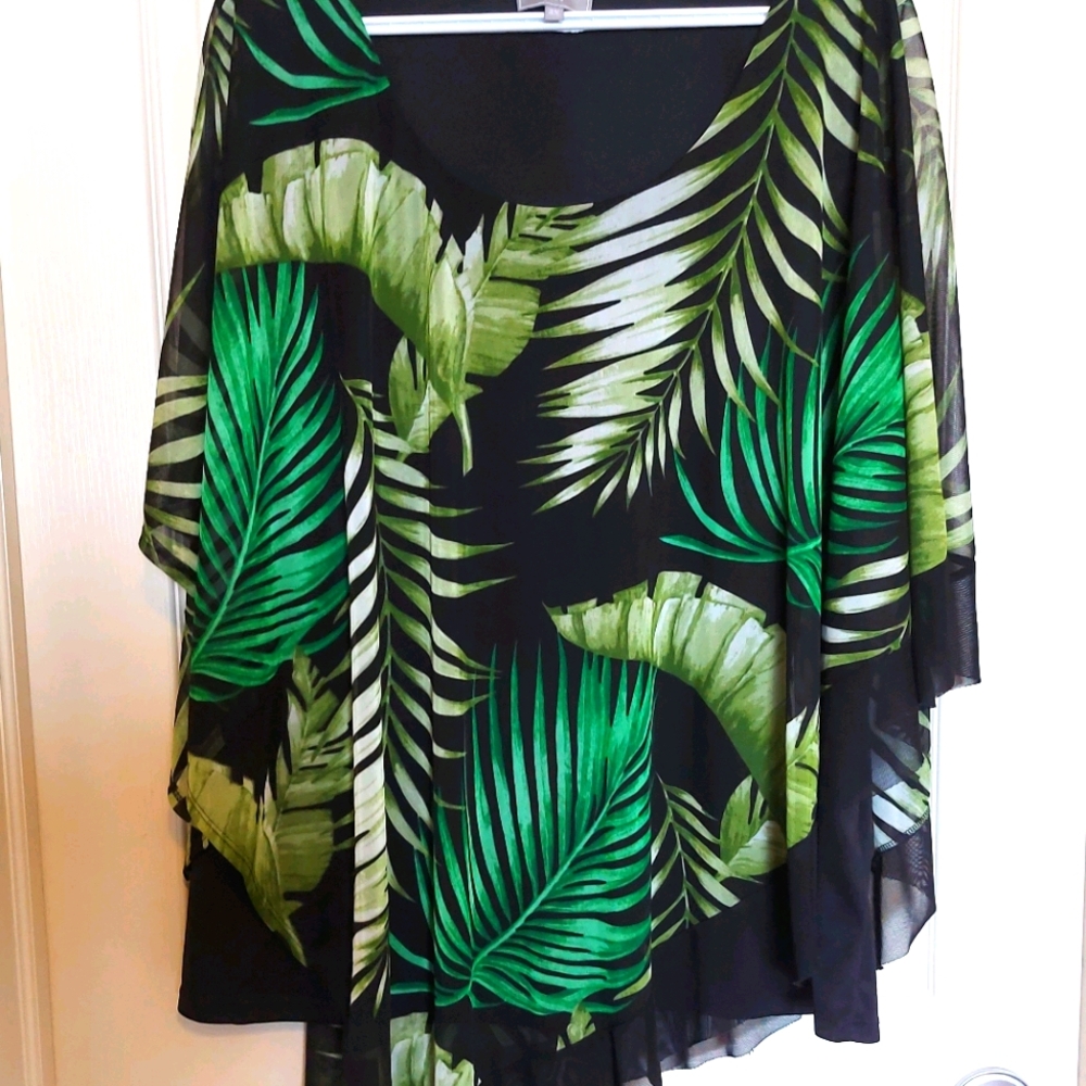 064. PALM PRINT LAURA TOP!